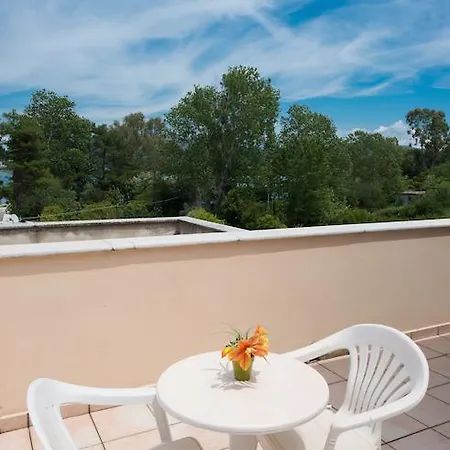 Hotel Lefkada 3*